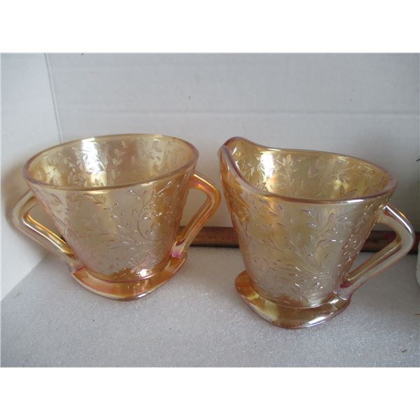 VINTAGE SUGAR BOWL AND CREAMER