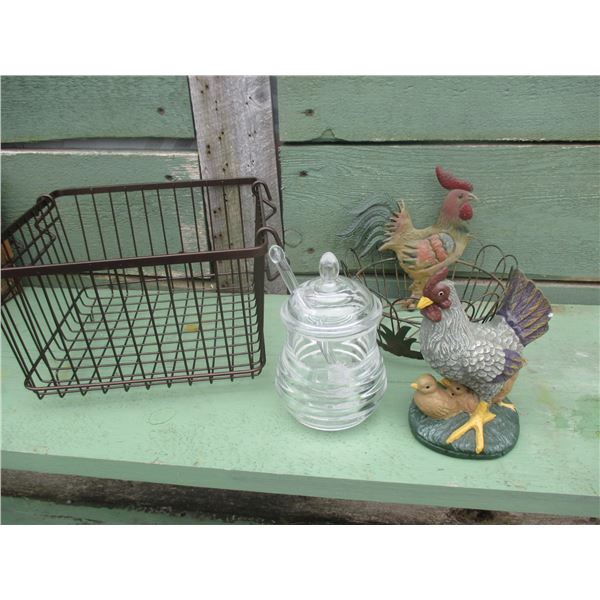 VARIETY OF FARM HOUSE ITEMS