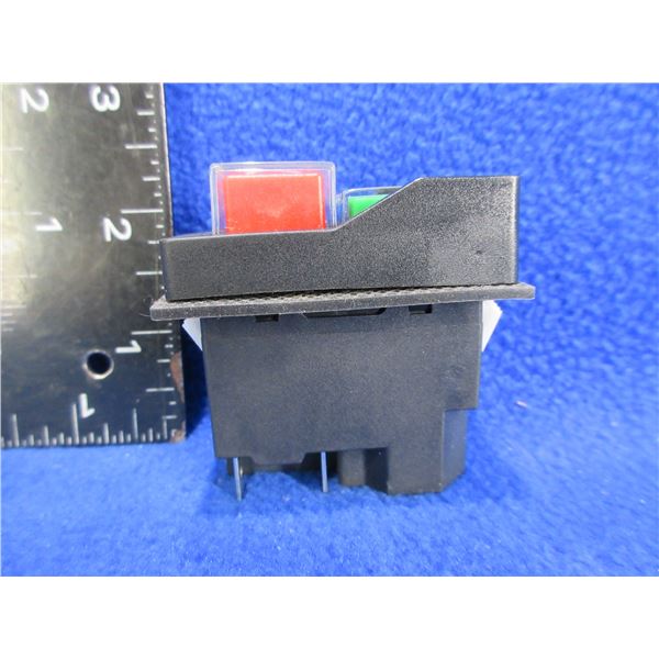 NEW - LAMB KJD17 UL508 1/2HP 120V Pushbutton On/Off Switch