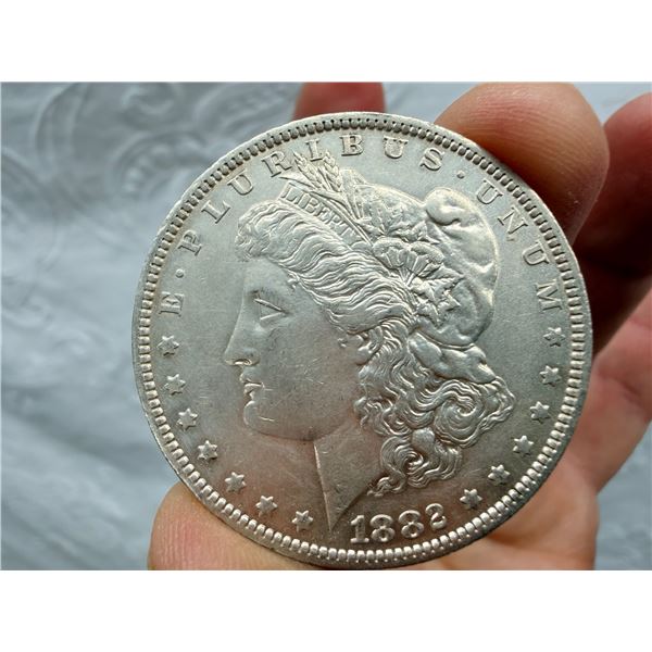MORGAN SILVER DOLLAR - 1882O
