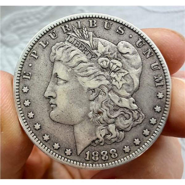 MORGAN SILVER DOLLAR - 1888O