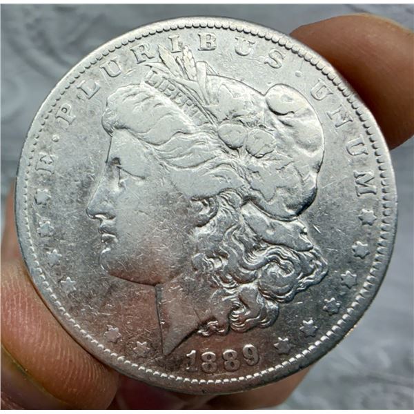 MORGAN SILVER DOLLAR - 1889