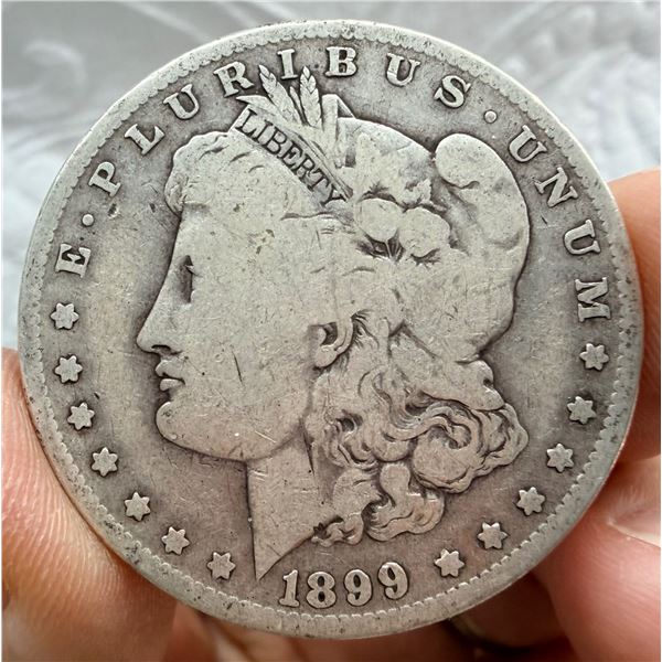 MORGAN SILVER DOLLAR - 1899O