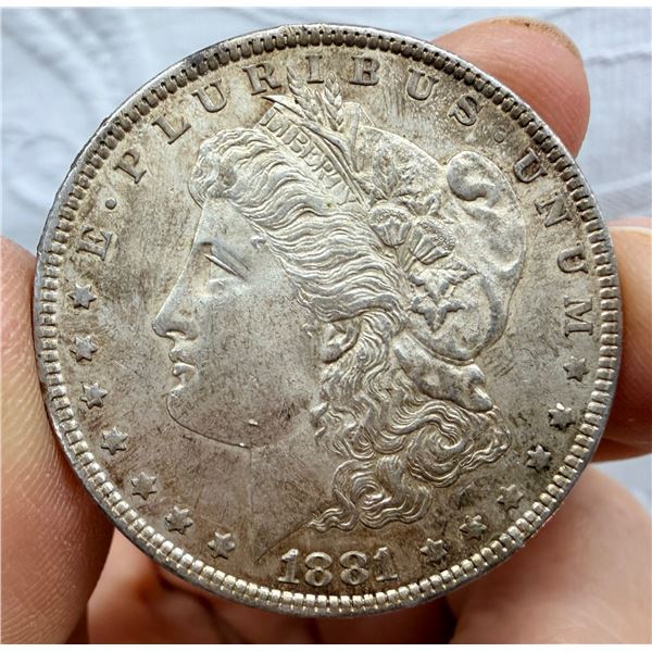 MORGAN SILVER DOLLAR - 1921O