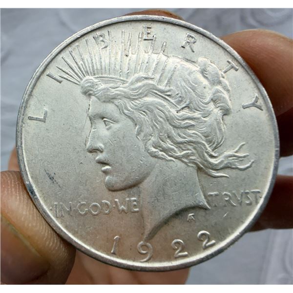 PEACE SILVER DOLLAR - 1922D
