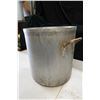 Image 3 : Stock Pot 14" Dia, 15"H