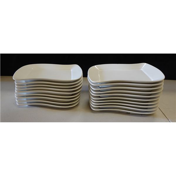 Qty Approx. 19 Curved Rectangular Plates 10.5" x 7"