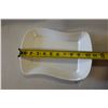 Image 6 : Qty Approx. 19 Curved Rectangular Plates 10.5" x 7"