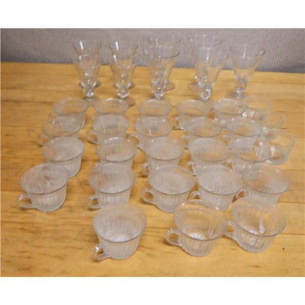 Qty Approx. 23 Clear Mugs & 9 Stemmed Glasses, Misc Sizes