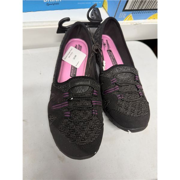 Shoes size 6