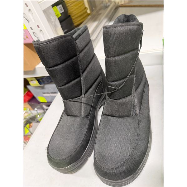 Boots size 11