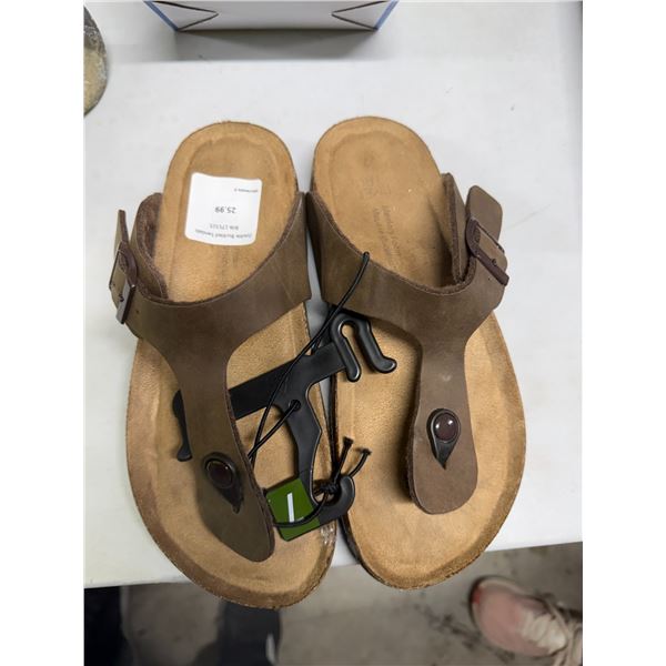 Shoes size 7