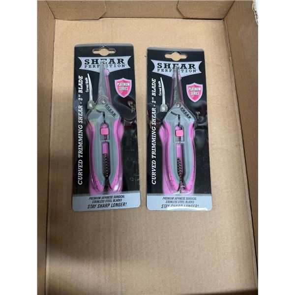 Shear perfection curved trimming shears, 2 inch blade