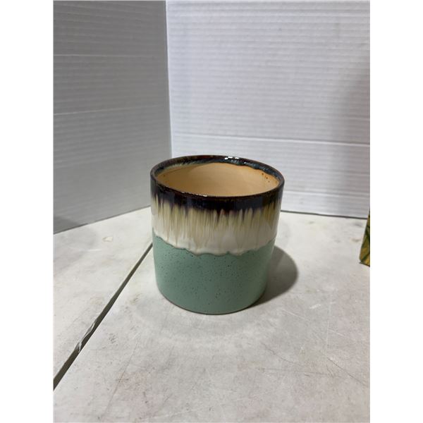 Pottery planter