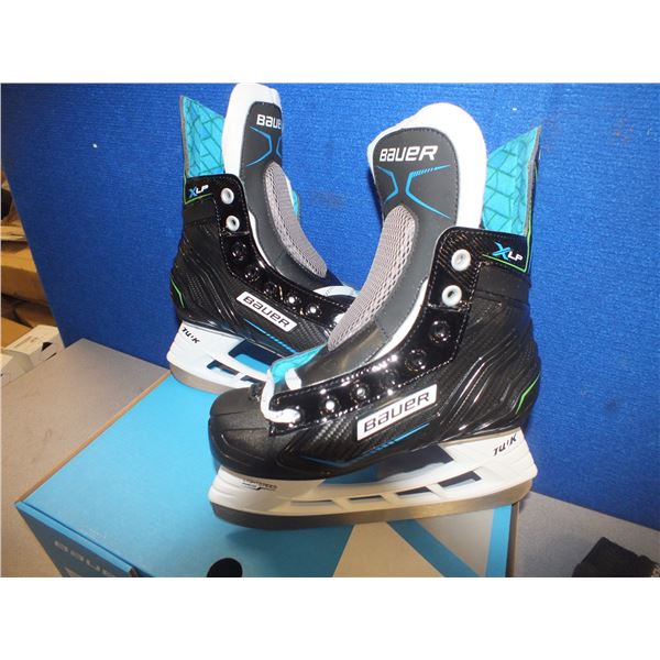 Kids Size 3 Bauer XLP Hockey Skates