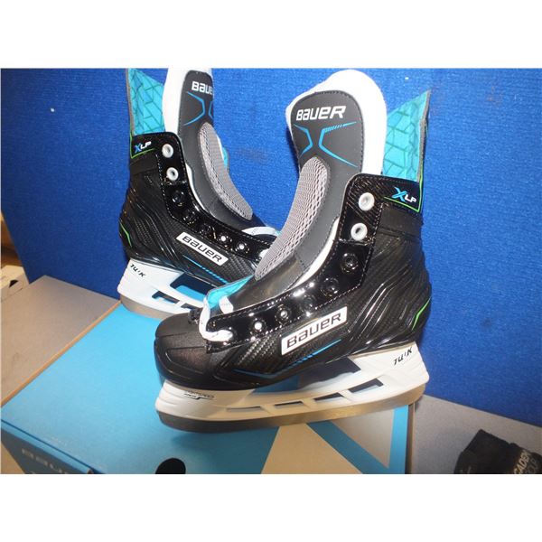 Kids Size 3 Bauer XLP Hockey Skates
