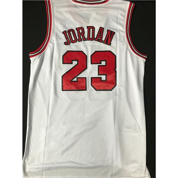 1997-98 MICHAEL JORDAN MITCHELL & NESS HARDWOOD CLASSICS BASKETBALL JERSEY