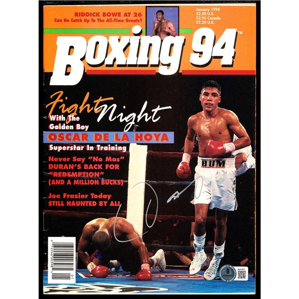 OSCAR DE LA HOYA SIGNED BOXING MAGAZINE (BECKETT COA)