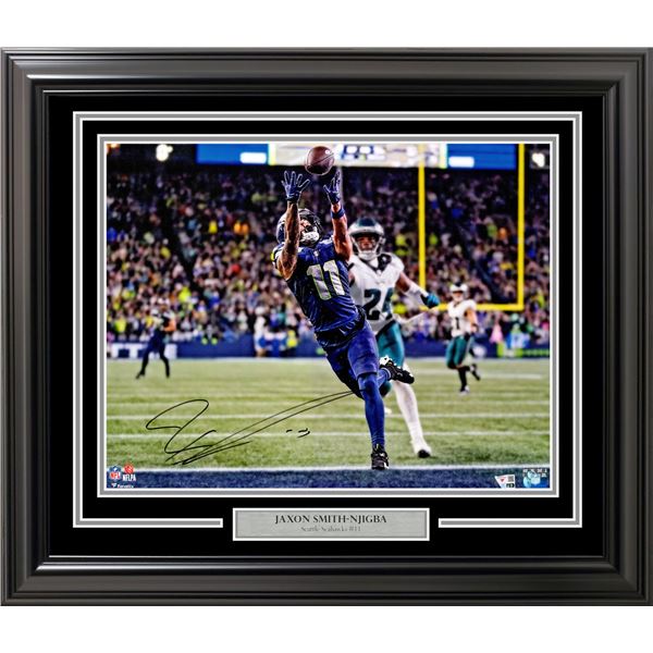 JAXON SMITH-NJIBA SIGNED AND FRAMED 16 X 20 PICTURE - FANATICS COA