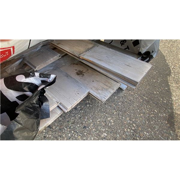 WHITE DISTRESSED FIR PROFESSIONAL OUTDOOR WOODEN SIDING ASSORTED SIZES