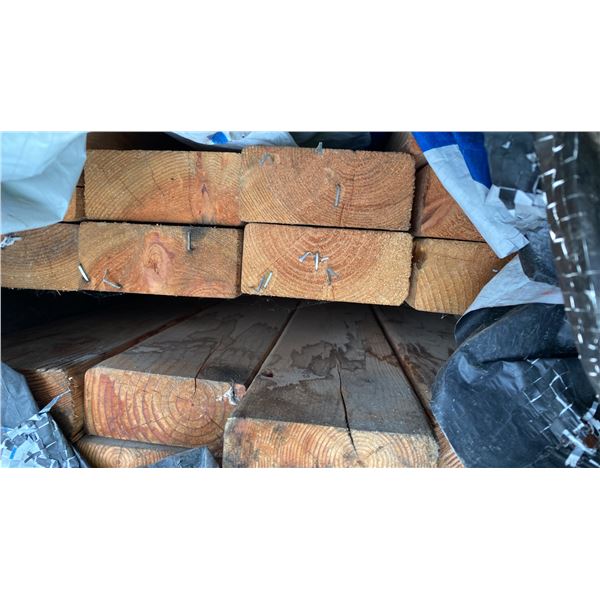 4 PARTIAL LIFTS OF ASSORTED PROFESSIONAL OUTDOOR SIDING/TRIM