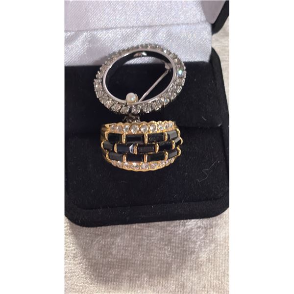LADIES COSTUME JEWELRY INCLUDES  RING AND BROOCH WITH NO MARKINGS