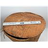 Image 11 : Indigenous Handmade Birchbark Cree Basket