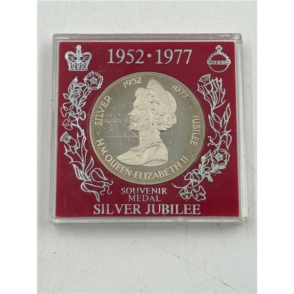 1952-1977 Queen Elizabeth II Silver Jubilee Souvenir Medal