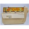 Image 2 : Vintage Singer Genie Sewing Machine
