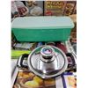 Image 5 : Variety Lot: Water Pitcher, BBQ Accessories, Kitchenware