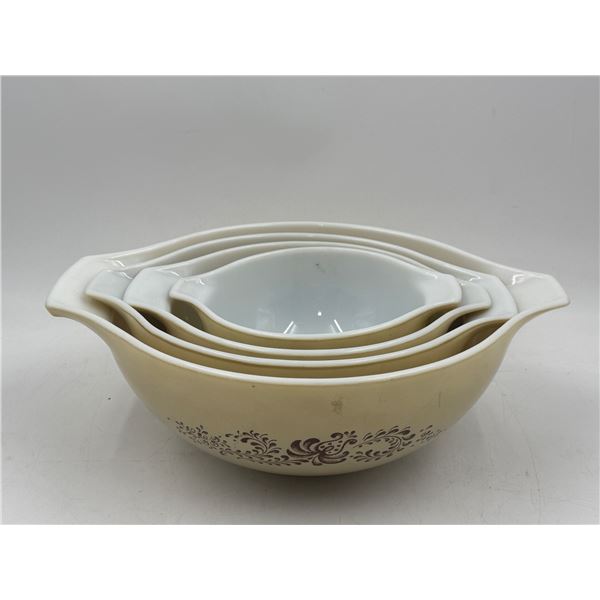 4 Vintage Pyrex Mixing Bowls