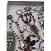 Image 6 : Tray Of Assorted Jewelry