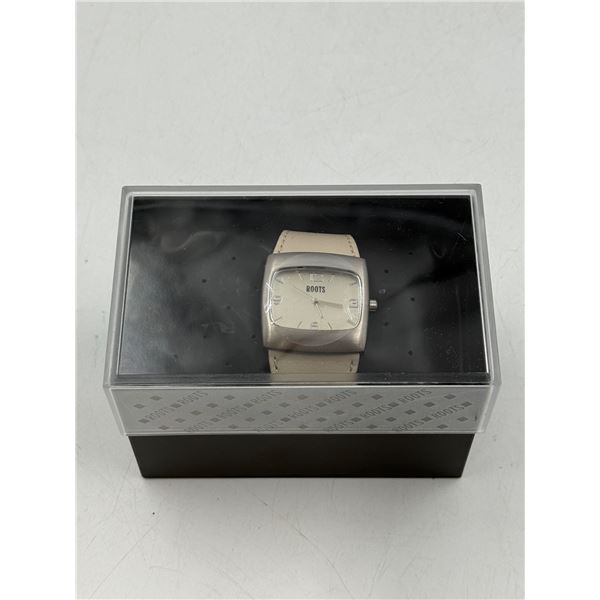 New With Tags Roots Wristwatch