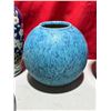 Image 5 : Assorted Vases