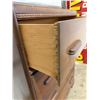 Image 4 : 4 Vintage Waterfall 4 Drawer Dresser