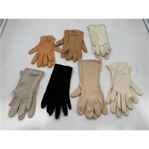 Vintage Ladies Gloves