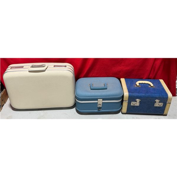 2 Make Up Luggage Bags & Holiday White CArry On Luggage