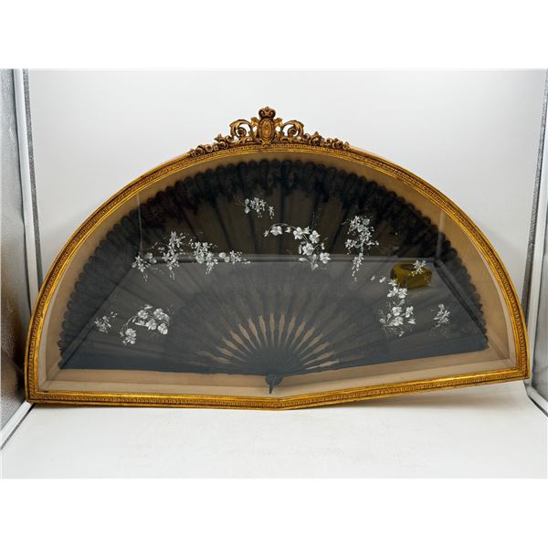 Beautiful Vintage Lace Fan