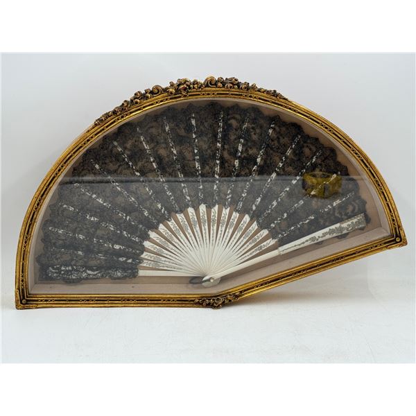 Beautiful Vintage Lace Fan