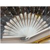 Image 2 : Beautiful Vintage Lace Fan