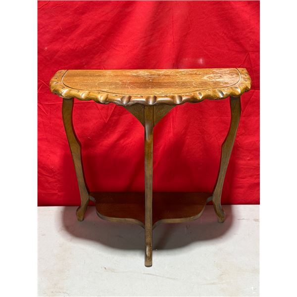 Vintage Curved Legged Pie Crust D-Table