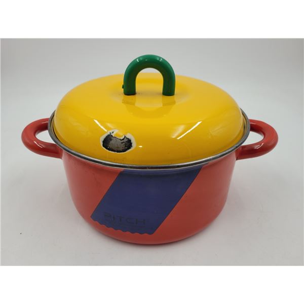 Pitch Honey Ware 2.4L Enamel Pot - Some Chips