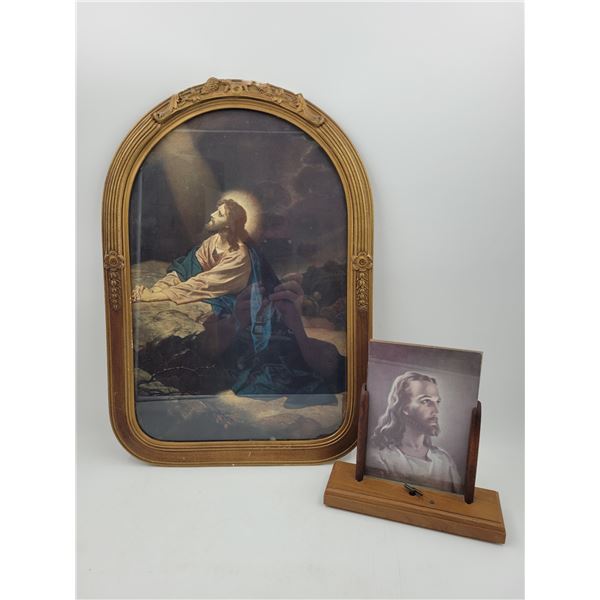 2 Vintage Frames With Pictures Of Jesus Christ
