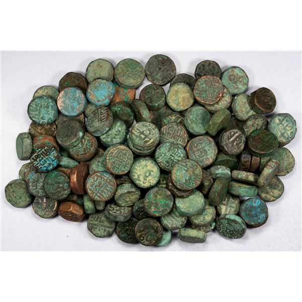 MUGHAL: LOT of 109 coins