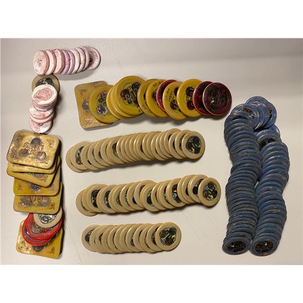 FRANCE: LOT of 160 casino chips and plaques
