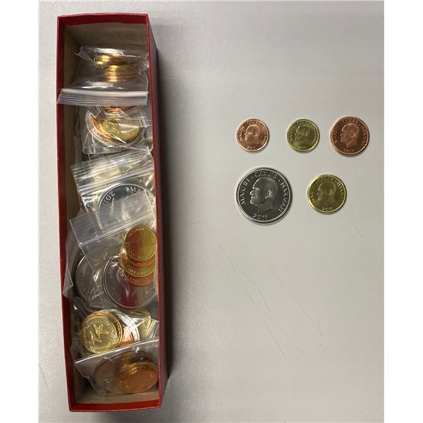 LUNDY: LOT of 100 coins