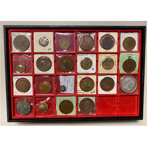 UNITED STATES: LOT of 25 tokens and medals