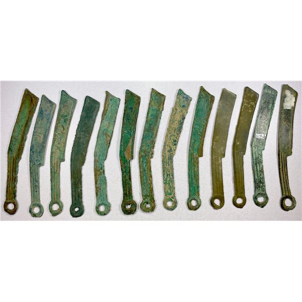 ANCIENT CHINA: WARRING STATES: State of Yan, 400-220 BC, LOT of 13 knife money
