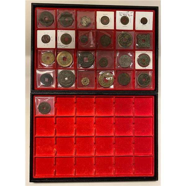 CHINA: LOT of 44 charms