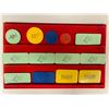 Image 3 : WORLDWIDE: LOT of 101 casino chips and plaques